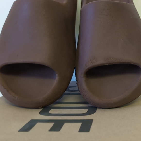 Adidas YZY Slide Chocolate Brown main image 5